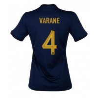 Camisa de Futebol França Raphael Varane #4 Equipamento Principal Mulheres Mundo 2022 Manga Curta